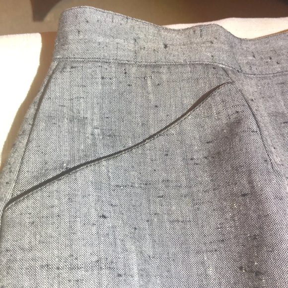 Gray pencil skirt - Picture 3 of 4